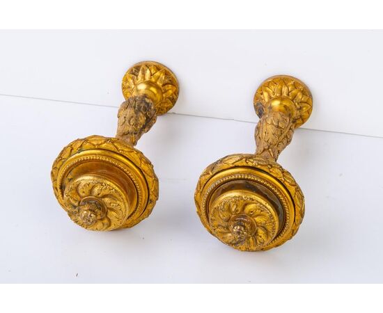 Coppia di antiche "embrasses" in bronzo - O/6839 -