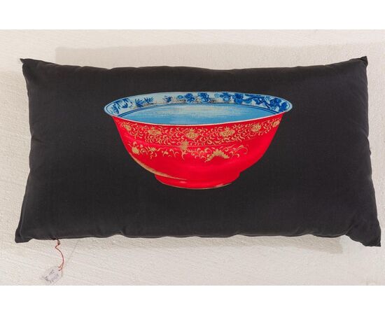 Pillow with silk panel by Giovanni Patrini - B/35 -