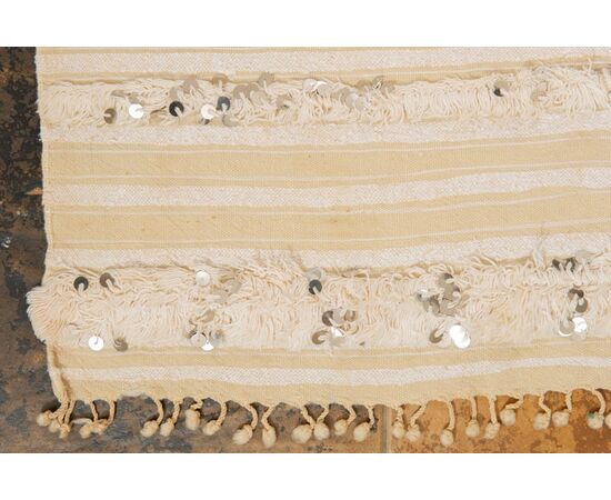 White Moroccan carpet-shawl with sequins - n. 1013 -