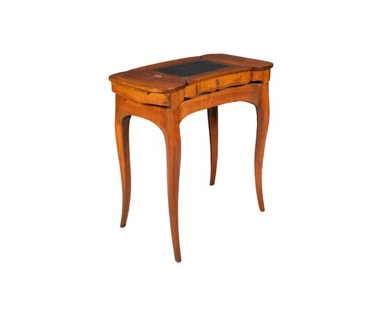 Demountable small table with tray top and lectern. Italy, late 18th century.