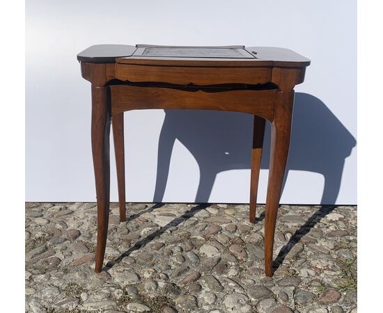 Demountable small table with tray top and lectern. Italy, late 18th century.