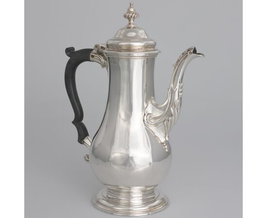 Caffettiera in argento sterling Giorgio III, Londra, 1765?
