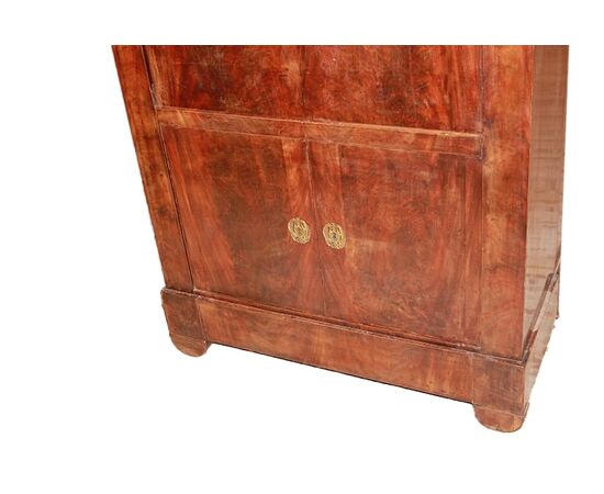 Secretaire francese di metà 1800 stile Impero con bocchette in bronzo e piano in marmo nero