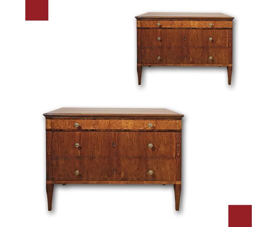 PAIR OF NEOCLASSICAL CHESTS OF DRAWERS, LATE 18TH CENTURY