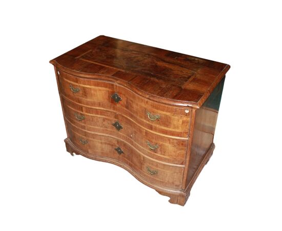 Wonderful 18th-century Marie Antoinette style walnut chest of drawers