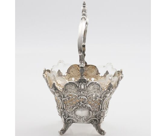 Embossed and chased silver basket, Bruckmann & Söhne, Germany, 19th century
