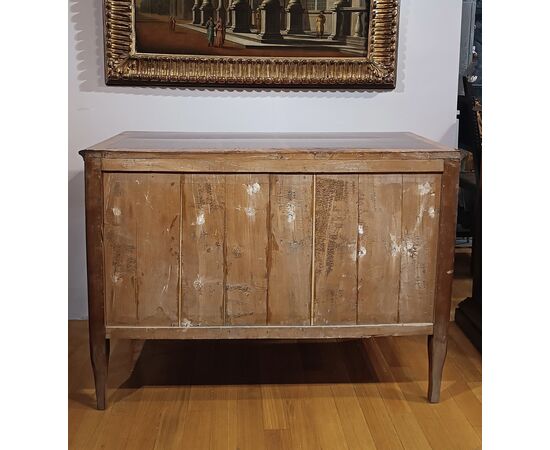 PAIR OF NEOCLASSICAL CHESTS OF DRAWERS, LATE 18TH CENTURY