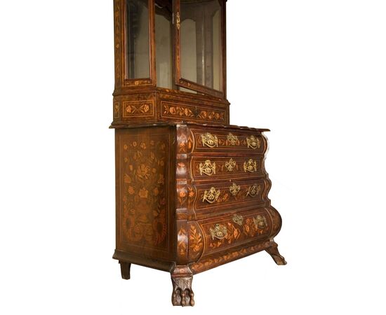 Small Dutch trumeau from the late 1700s, early 1800s, richly inlaid