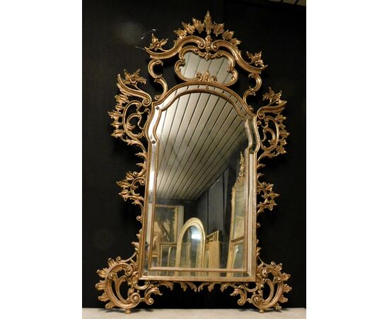 specc307 - gilded and carved mirror, with coping, first half of the 20th century, size cm l 100 xh 176     