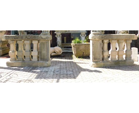 dars428 - pair of stone balustrades, completed with two not contemporary putti     