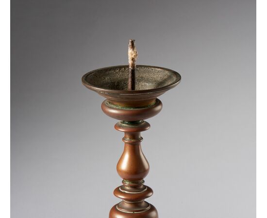 Cast bronze baluster candlestick - Central Italy, 16th century