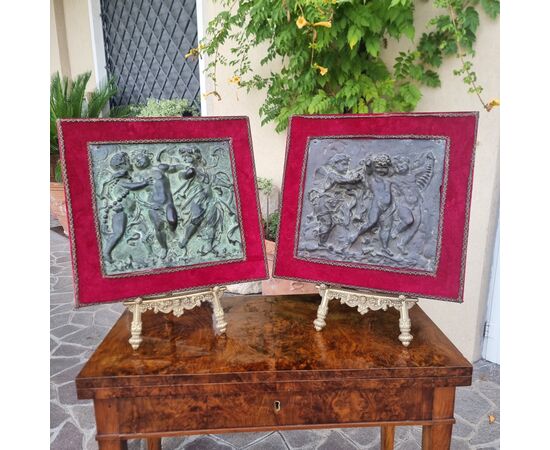 Coppia di altorilievi in bronzo neoclassici 1780 gioco di putti