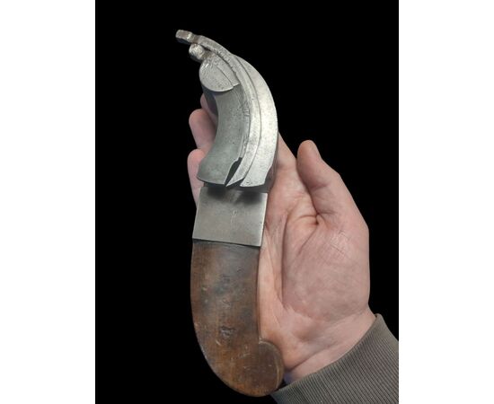 Pialla da carrozziere per realizzare scanalature