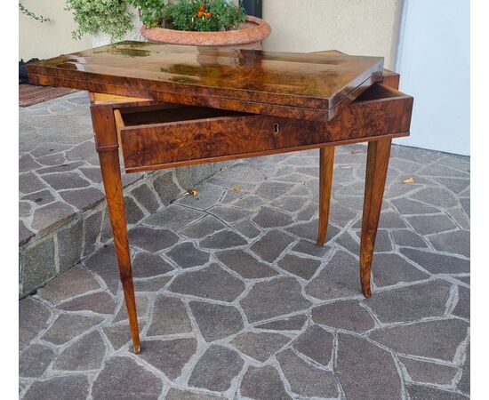 Tavolino da Gioco Direttorio 1800 in Radica di Noce