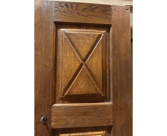 PTI767 - Poplar and oak door, 18th century, dimensions cm W 77 x H 200