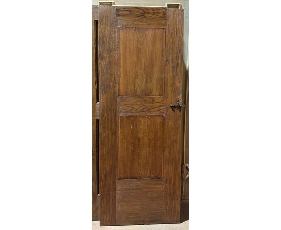 PTI767 - Poplar and oak door, 18th century, dimensions cm W 77 x H 200