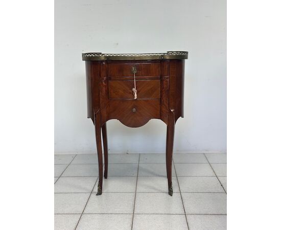 Tavolino Ovale Francese con Cassetti, del 1800 Riccamente intarsiato ( restaurato )
