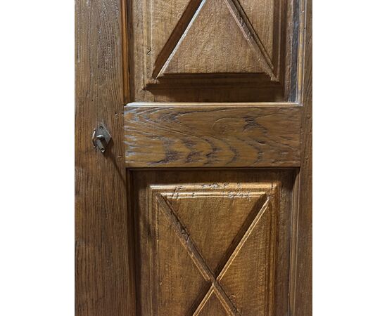PTI767 - Poplar and oak door, 18th century, dimensions cm W 77 x H 200