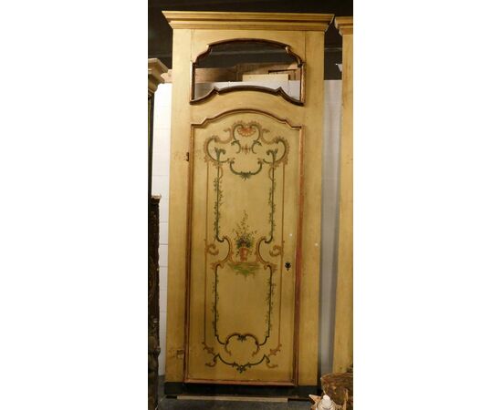 PTL145 - No. 3 lacquered and painted doors, with frame and overdoor, 18th century, from Piedmont, opening size cm W 90 x H 230