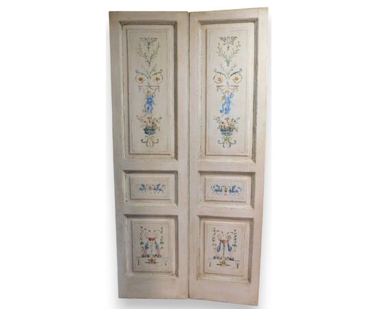 PTL393 - Lacquered and painted door, double-sided, late 18th century, from Umbria, dimensions cm W 114 x H 221