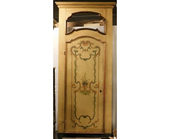 PTL145 - No. 3 lacquered and painted doors, with frame and overdoor, 18th century, from Piedmont, opening size cm W 90 x H 230