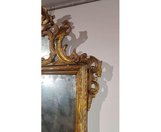 SPECCHIERA LUIGI XV IN LEGNO DORATO E A MECCA META’ XVIII SECOLO