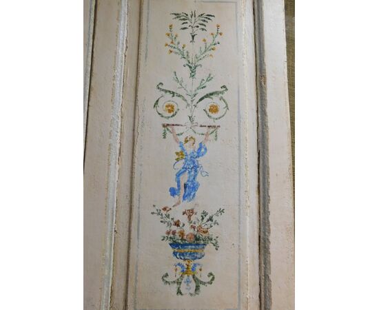 PTL393 - Lacquered and painted door, double-sided, late 18th century, from Umbria, dimensions cm W 114 x H 221