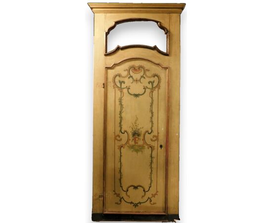 PTL145 - No. 3 lacquered and painted doors, with frame and overdoor, 18th century, from Piedmont, opening size cm W 90 x H 230