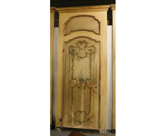 PTL145 - No. 3 lacquered and painted doors, with frame and overdoor, 18th century, from Piedmont, opening size cm W 90 x H 230