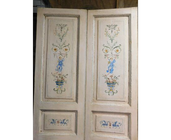 PTL393 - Lacquered and painted door, double-sided, late 18th century, from Umbria, dimensions cm W 114 x H 221