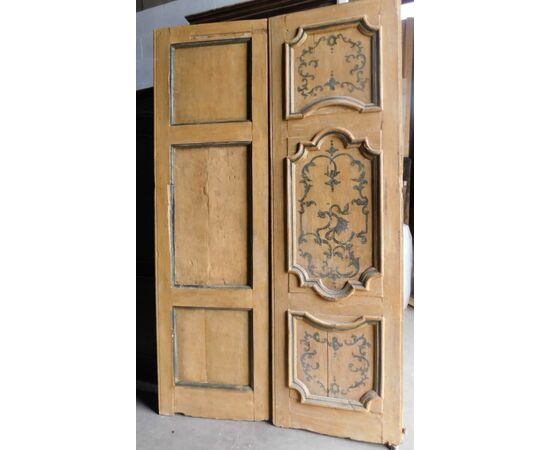 PTL425 - Porta a pannelli dipinti con molure barocche, epoca '700, misure cm L 144 x H 244
