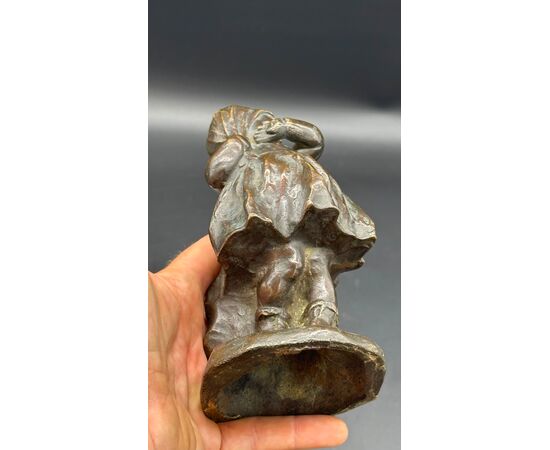 Bronze sculpture "Shy Girl" – Early 20th century.