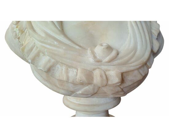 ALABASTER BUST OF MARIE ANTOINETTE - FRANCE - 19TH CENTURY