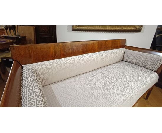DIVANETTO IN NOCE DEL PERIODO DIRETTORIO FINE XVIII SECOLO