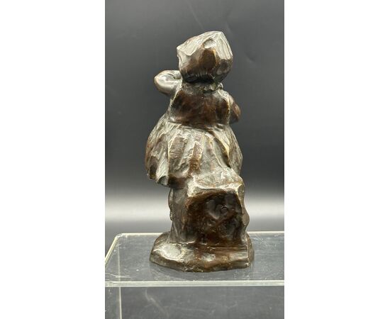 Bronze sculpture "Shy Girl" – Early 20th century.