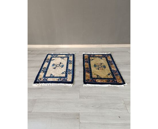 Coppia di tappeti di vecchia manifattura