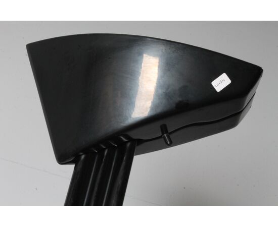 Mod Otello floor lamp by Bruno Gecchelin for Oluce, 80s, black color. Design floor lamp. H 190