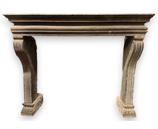 CHP391 - Majestic Serena stone fireplace, from the 17th century, maximum dimensions cm L 210 x H 168 x D 80
