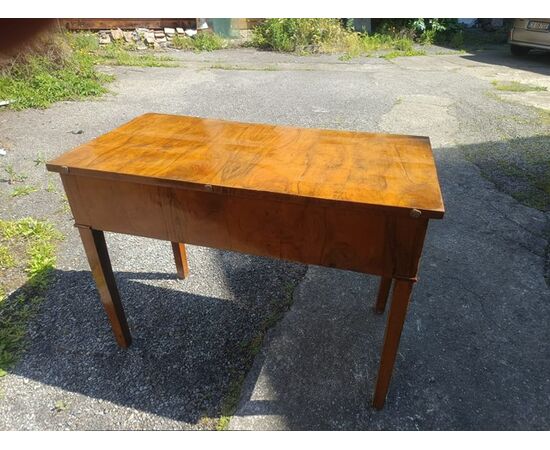 Table/Desk