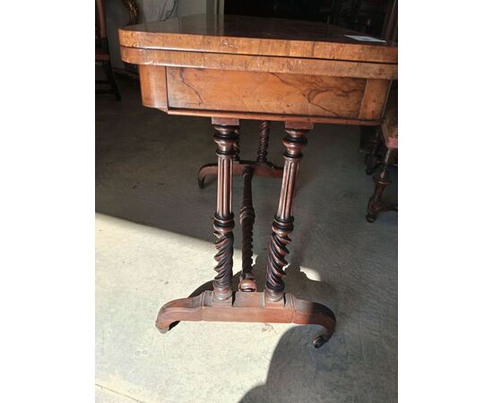 19th century walnut and burr walnut gaming table