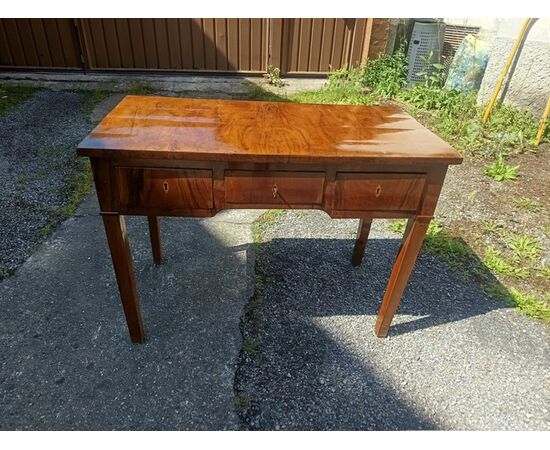 Table/Desk