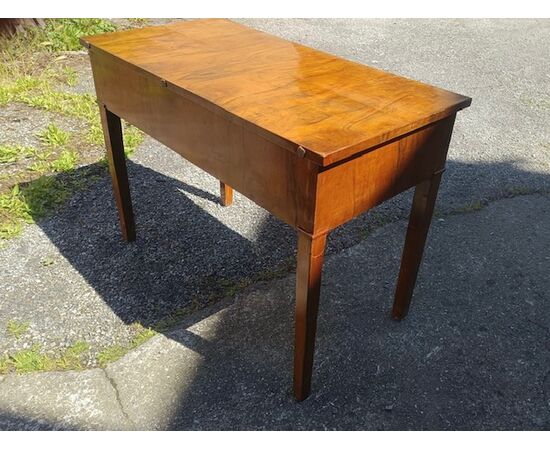 Table/Desk