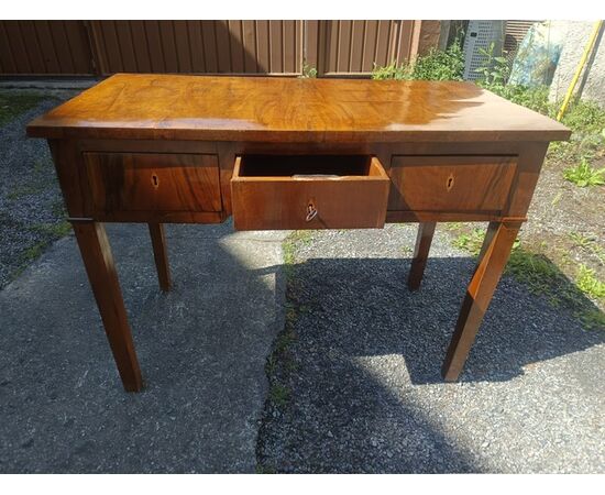 Table/Desk