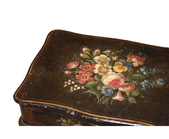 French Vernis Martin work table from the 1800s, painted