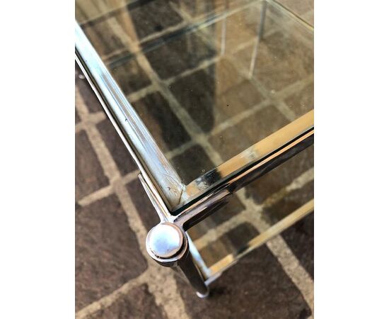 Pair of coffee tables
