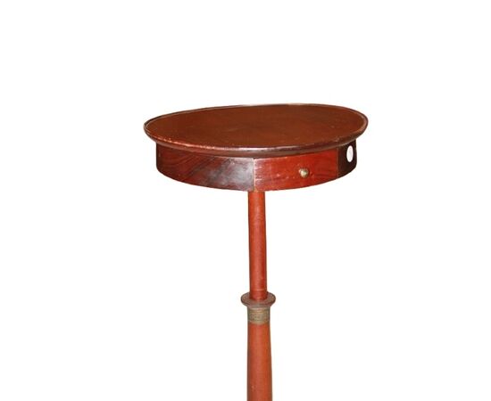 Empire Style Round Pedestal Table in Mahogany from the 1800s