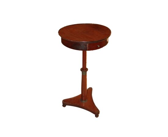 Empire Style Round Pedestal Table in Mahogany from the 1800s