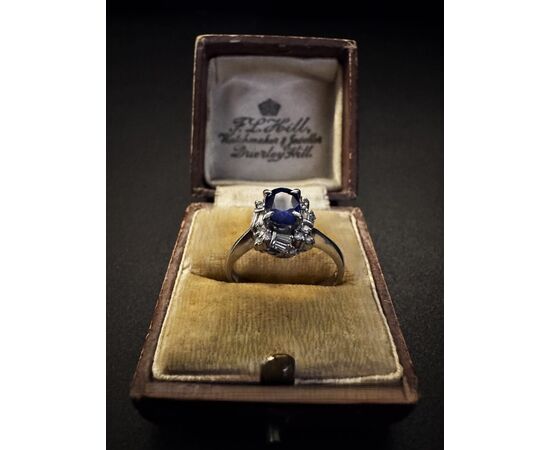 Ring with Sapphire and Diamonds