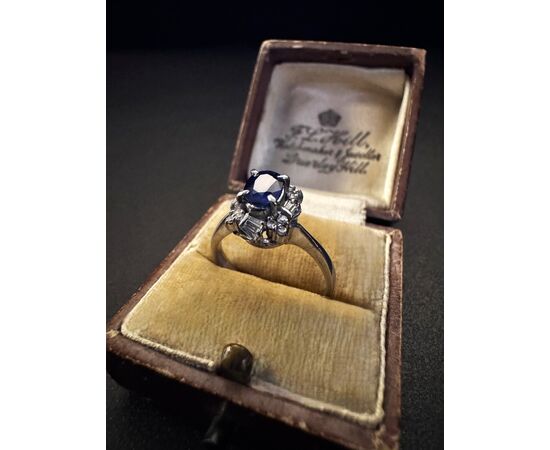 Ring with Sapphire and Diamonds