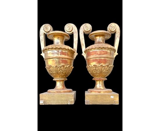 Pair of carved and gilded wooden palm holders. Genoa.